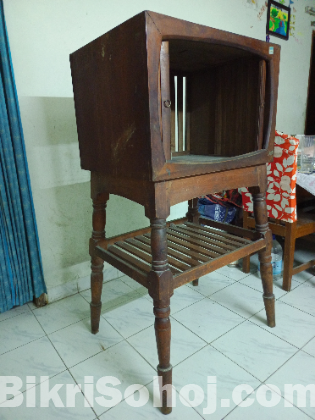 চট্টগ্রামের সেগুন কাঠের টিভি স্ট্যান্ড/ক্যাবিনেট